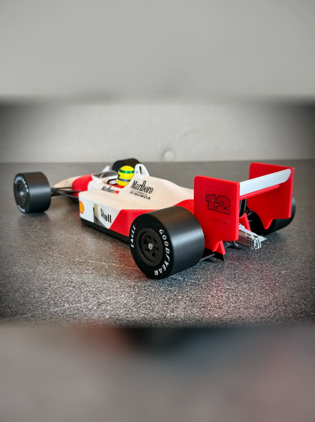 McLaren MP4/4 1988 – 1:14 Model